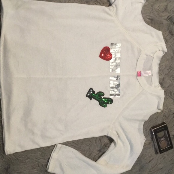 ❤️ “Dessert vibes” shirt with free eye shadow. - Picture 3 of 6